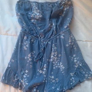 PacSun (L.A. hearts) XS blue & white romper